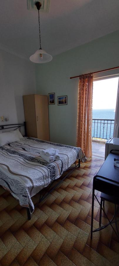 Panorama Rooms Pyrgos Dirou Exterior photo